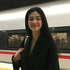 何麗娜